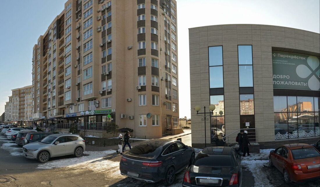Вход в салон Story na more